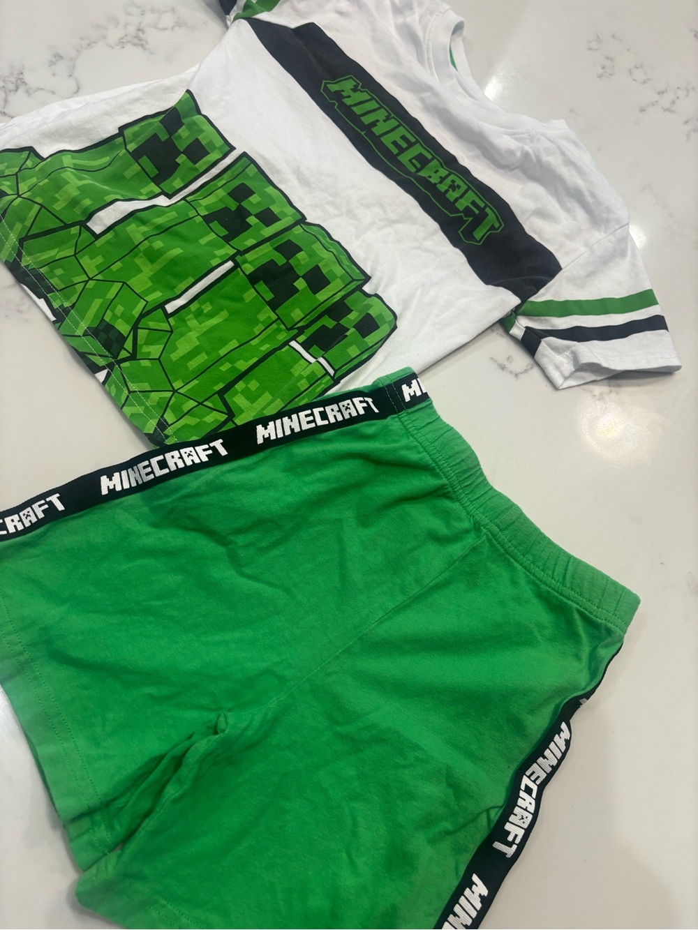 Minecraft Kids 💚 🤍 Green Creeper Tee & Shorts Set